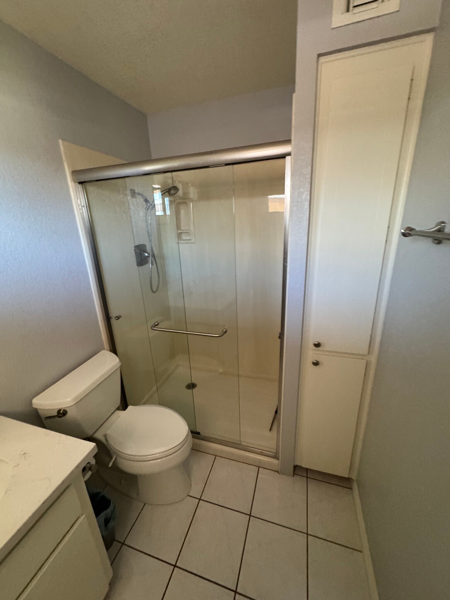 2nd master bathroom - 1207 E Loyola Dr