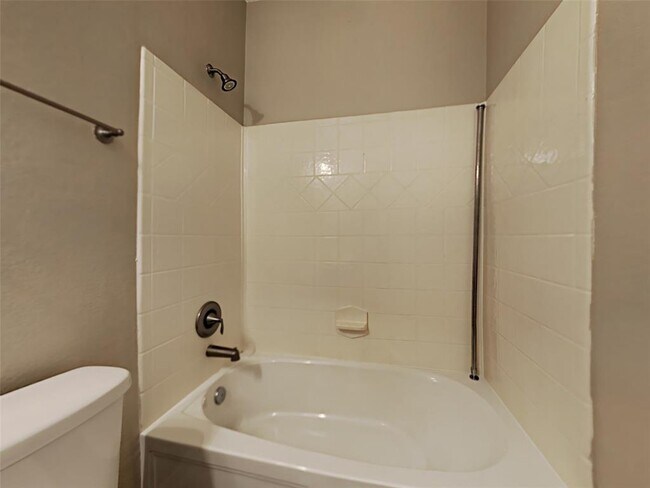 Building Photo - 5206 Southern Orchard Ln
