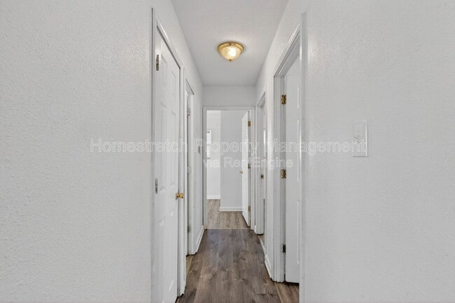 Building Photo - 811 St Thomas Ln