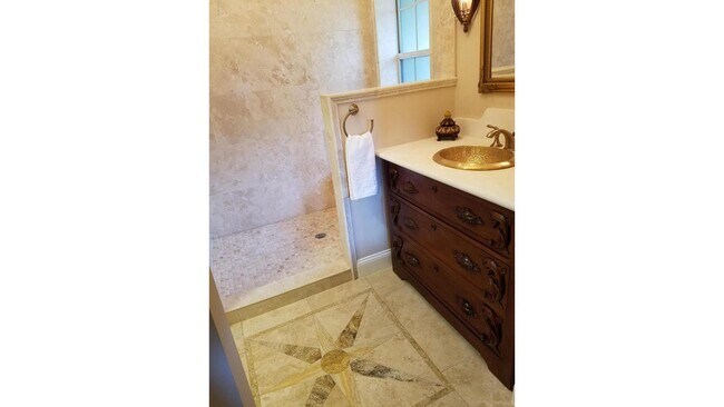 Building Photo - 212 St Johns Ave