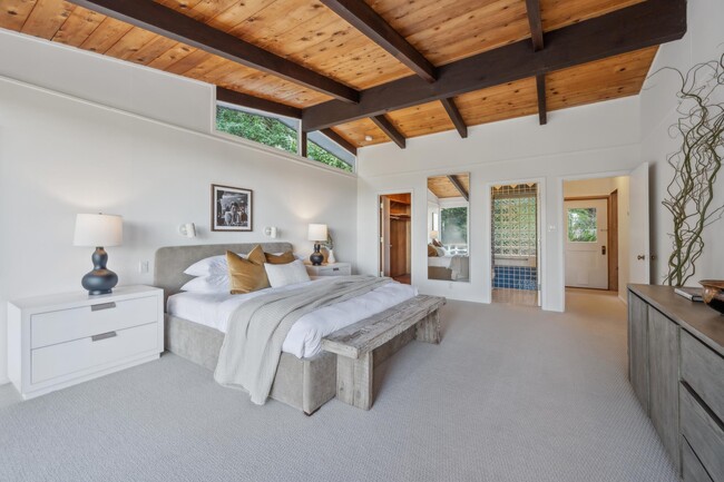 Building Photo - 45 Beverly Terrace