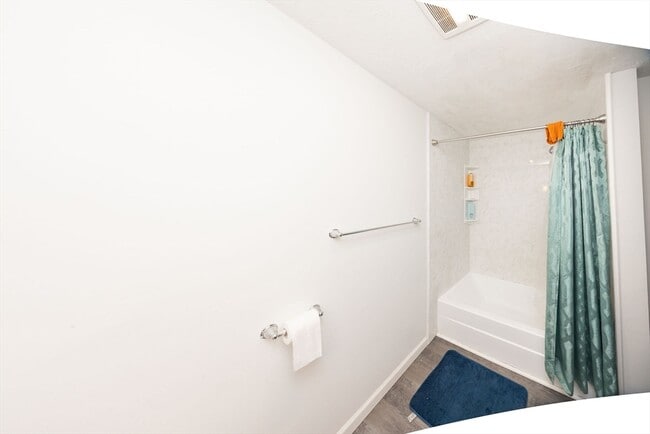 Building Photo - 90 Brightwood Ave