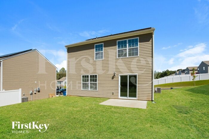 Building Photo - 413 Bennington Dr