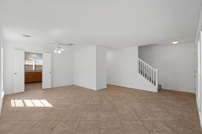 Building Photo - 3139 Silver Cedar Trail