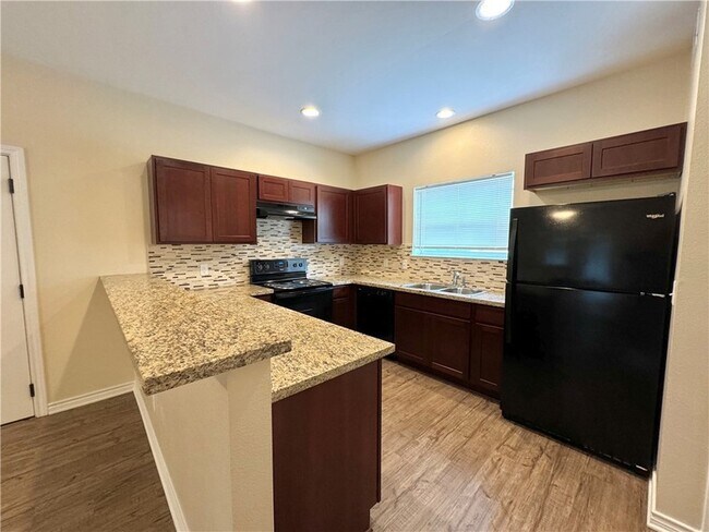 Building Photo - 1915 Dartmouth St