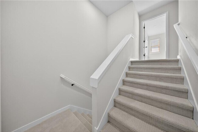 Building Photo - 601 Cosmos St