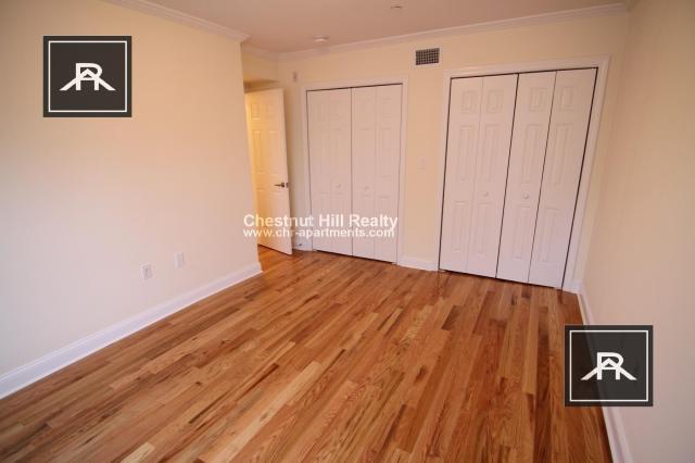 Building Photo - 3 bedroom in Cambridge MA 02138