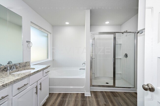 Building Photo - Only $1500 for First Month's Rent!!! Smart 4 Bd / 2 Ba Home in West Mobile Gated Community