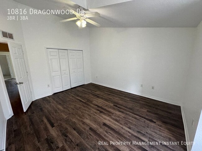 Building Photo - 10816 Dragonwood Dr