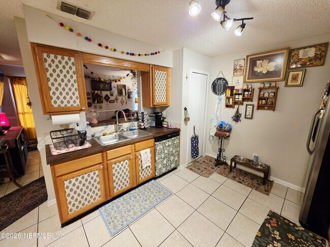 Building Photo - 5671 Ellis Trace Dr