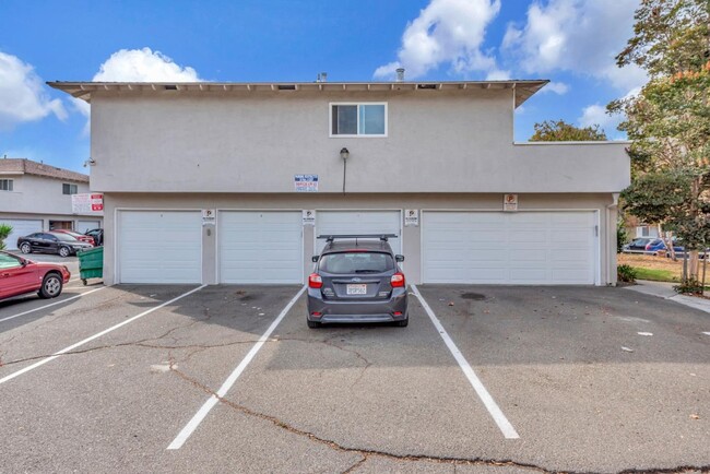 Building Photo - 1772 De Marietta Ave