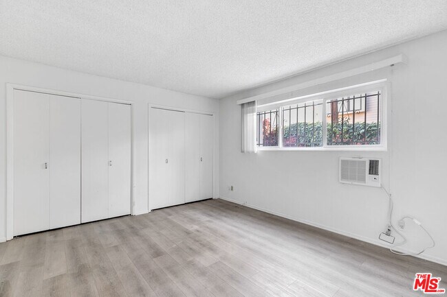 Building Photo - 1811 Parnell Ave