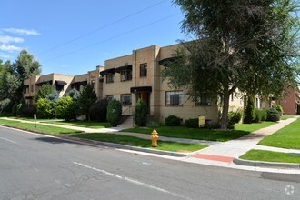 Building Photo - Elegante Apartments