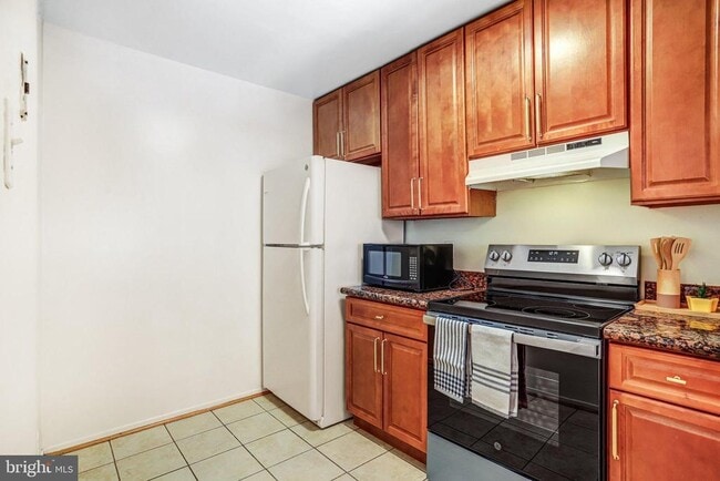 Building Photo - 9930 Brookridge Ct