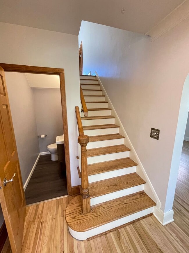 Building Photo - Available Sept 6! - Beautiful 4 Bed 3 Bath