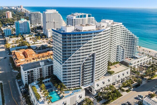 Building Photo - 3101 Bayshore Dr
