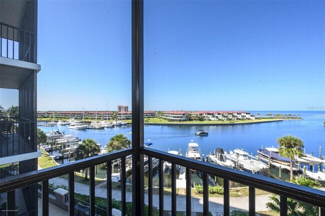 Building Photo - 3313 Sunset Key Cir