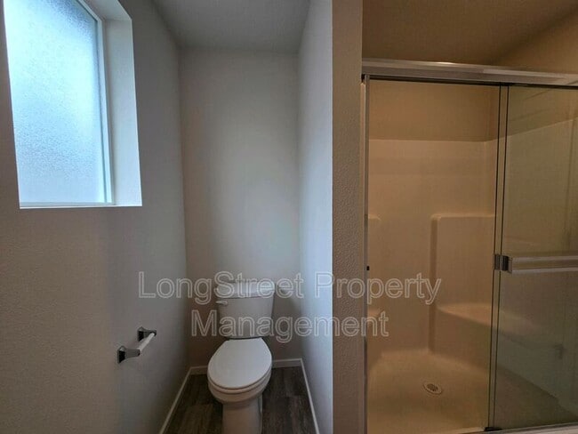 Building Photo - 412 Lost Lake St NE