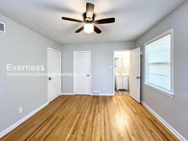 Building Photo - 3-Bedroom Home with Fenced Yard & Carport / Pet-Friendly / Coming Soon!