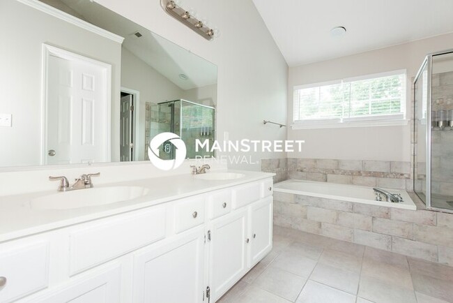 Building Photo - 6001 Beech Cove Ln