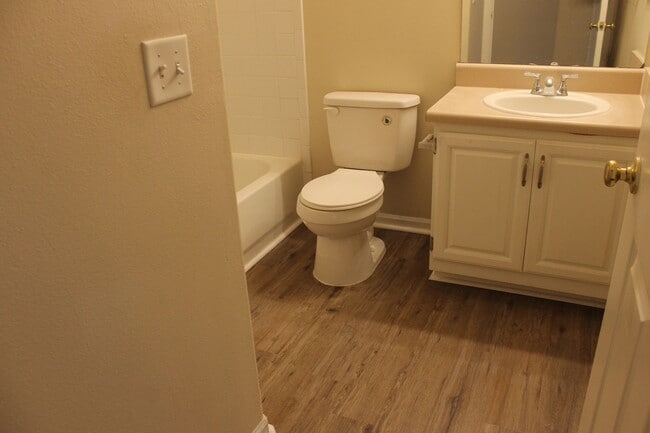 Building Photo - Plantation Point - Second Floor Villa