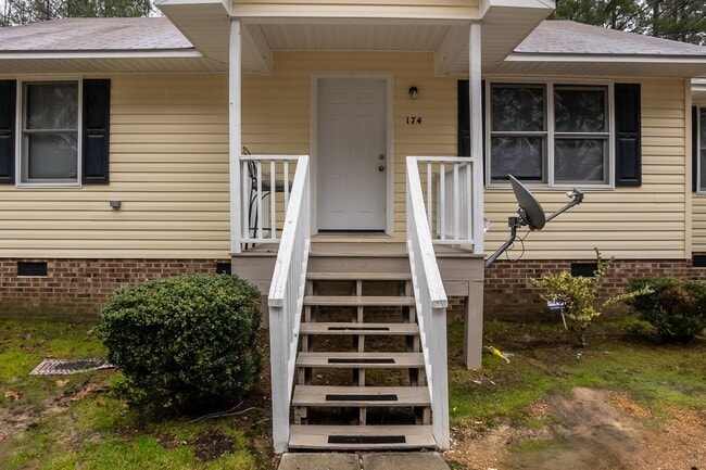 Building Photo - Kittrell Duplex 2