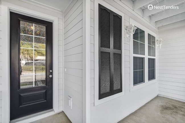 Building Photo - Amelia Island Coastal Charmer!