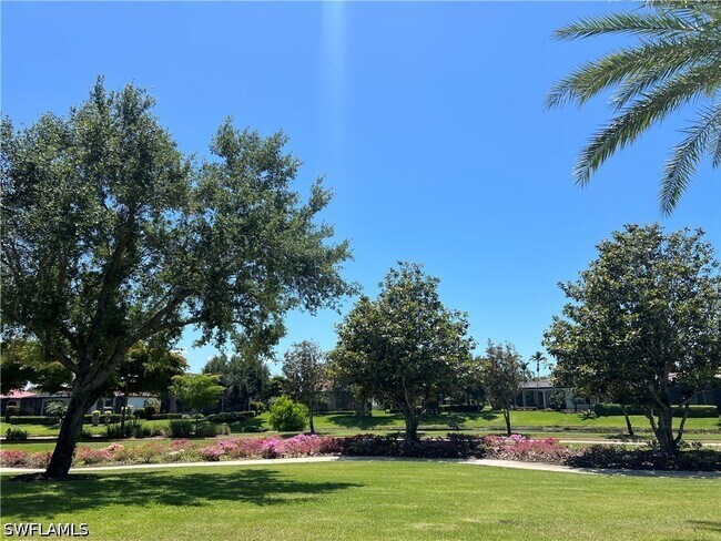 Building Photo - 9727 Acqua Ct