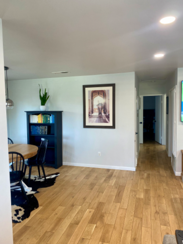 Building Photo - 2703 W Meadowwood