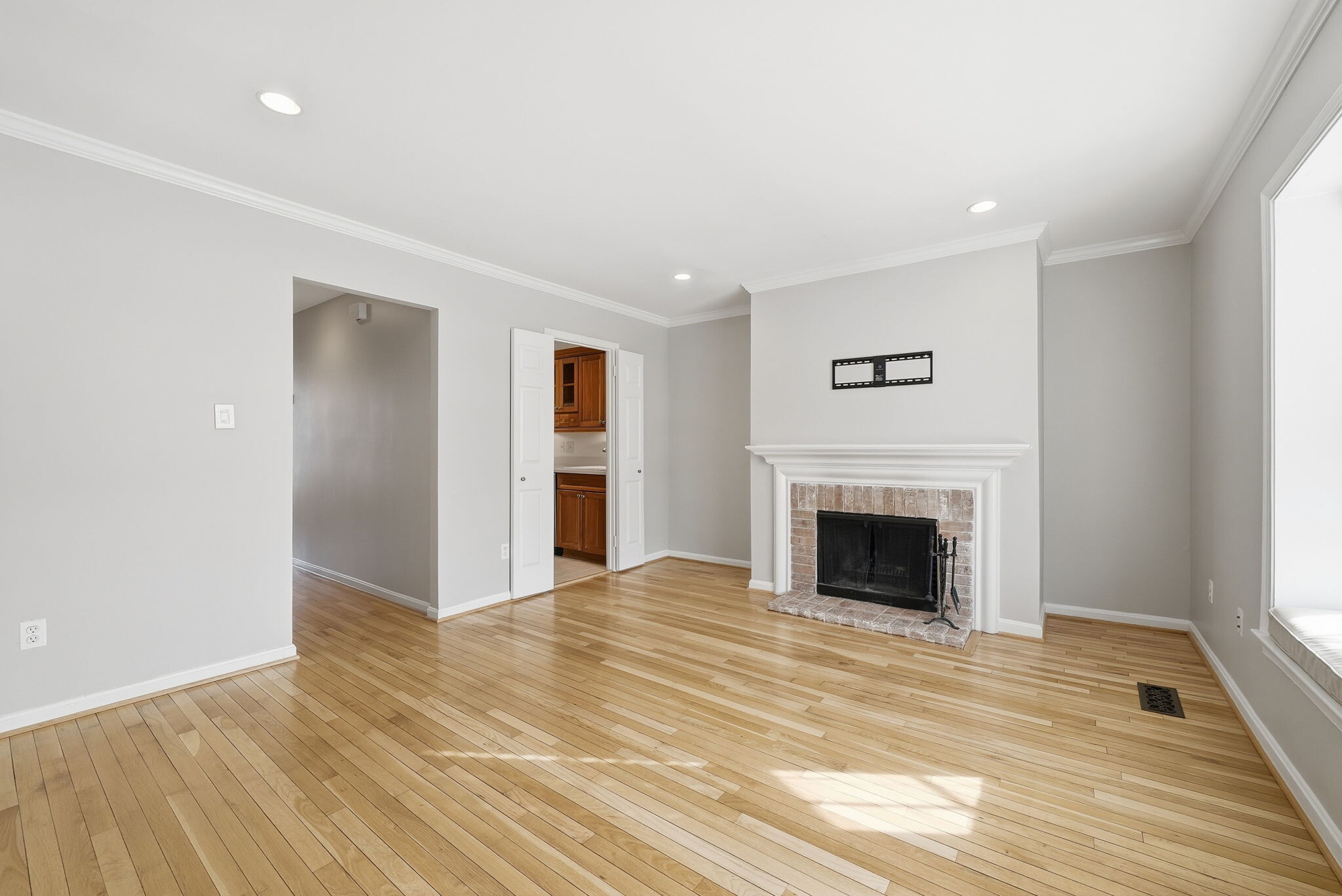 Building Photo - 6701 Washington Blvd