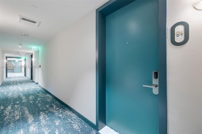 Building Photo - 77 SE 5th St