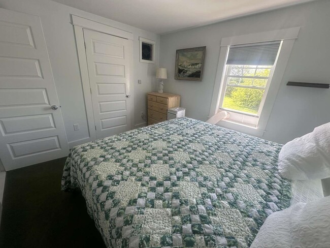 Building Photo - 7 Williams St