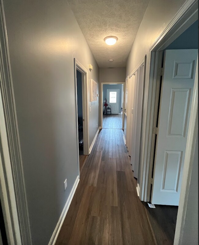 Building Photo - Convenient Starkville Home with 2-Car Garage
