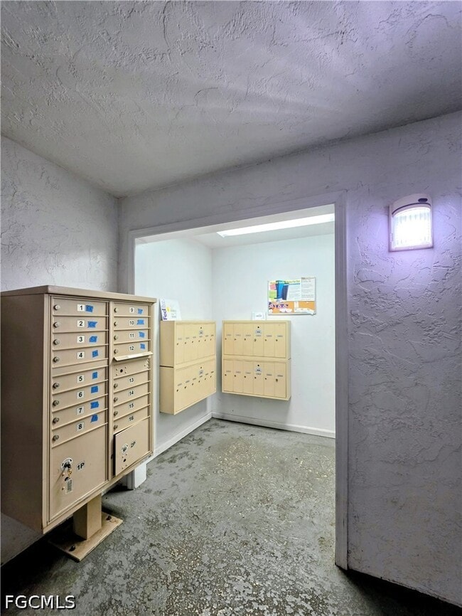 Building Photo - 1849 Maravilla Ave