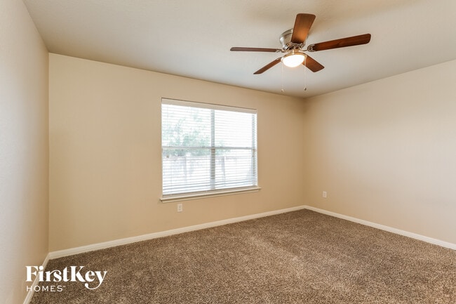 Building Photo - 11227 Pecan Canyon