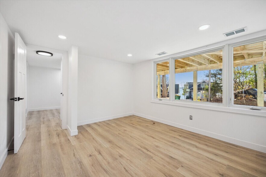 Building Photo - 5340 Edsall Rd