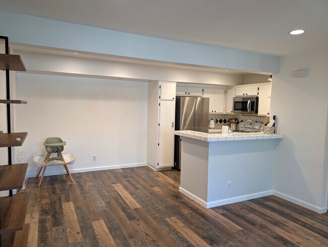 Building Photo - 24465 Valle Del Oro