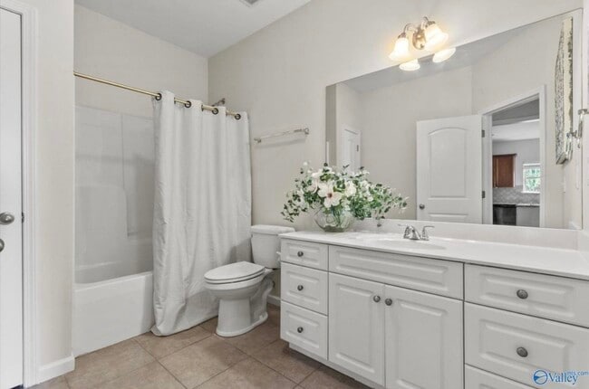 Building Photo - 22 Maple Grove Blvd SW