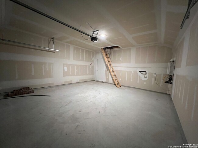 Building Photo - 446 Fairy Duster Dr