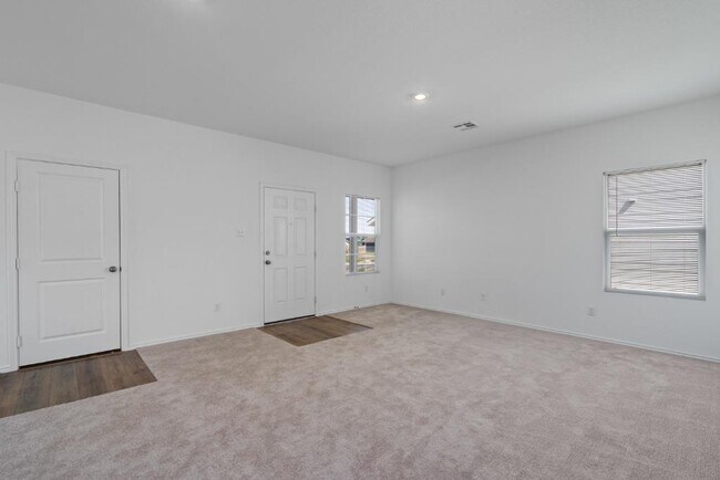 Building Photo - 230 Gabbro Gdns