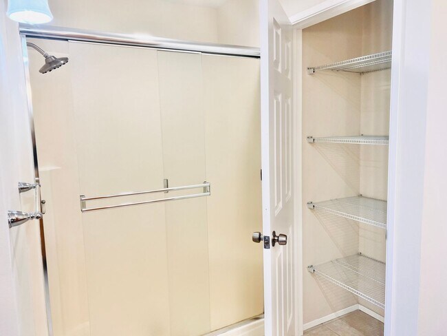 Building Photo - Must See Stunning Updated 3BR/2BA Home Available Now!