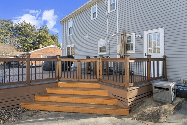 Building Photo - 3100 Franklin St