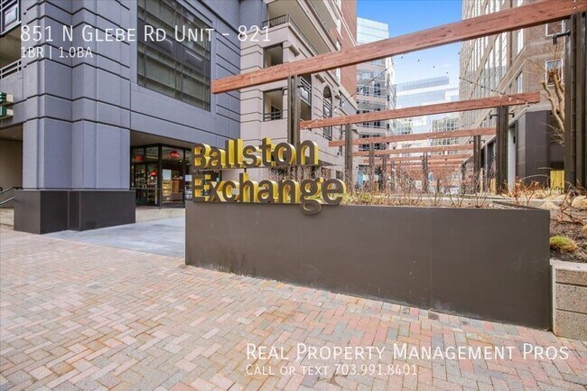 Building Photo - 851 N Glebe Rd