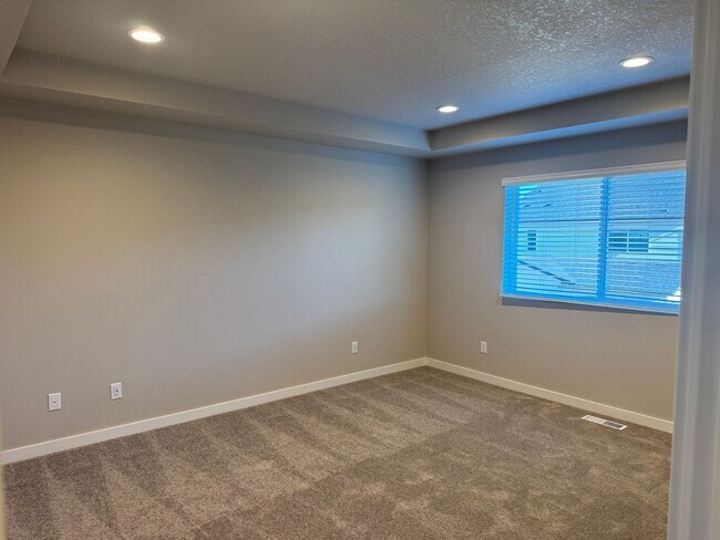 Building Photo - Amazing 3 bedroom Brand new home!!