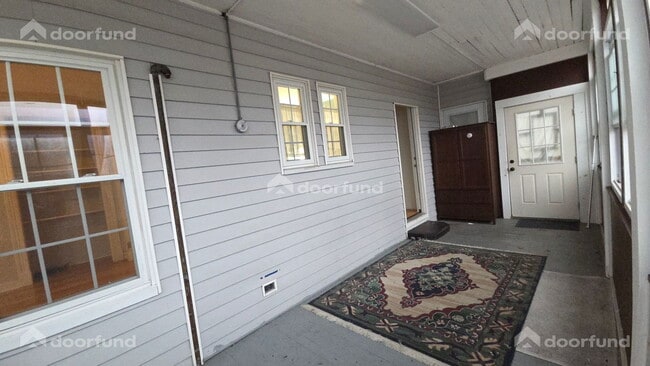 Building Photo - 202 Hildreth St