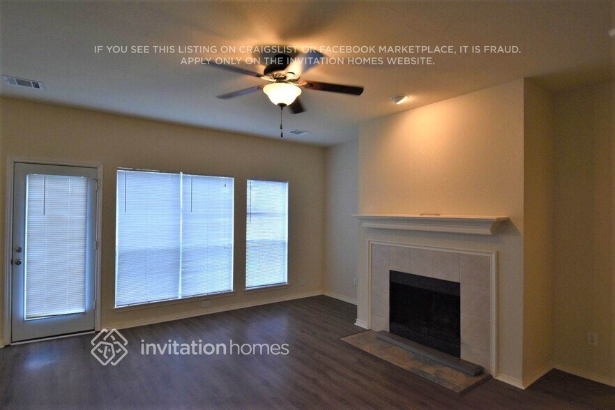 Building Photo - 2432 Telluride Dr