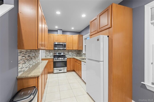 Building Photo - 148 W Walnut St