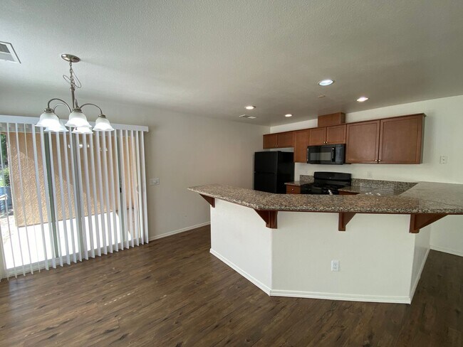 Building Photo - 2109 Bella Oaks Dr