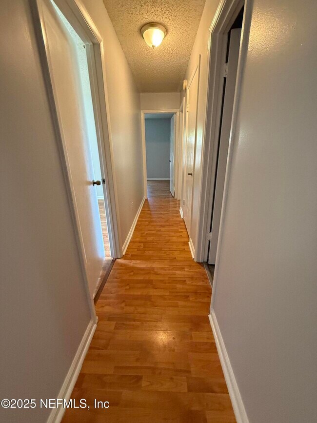 Building Photo - 12615 Enchanted Hollow Dr