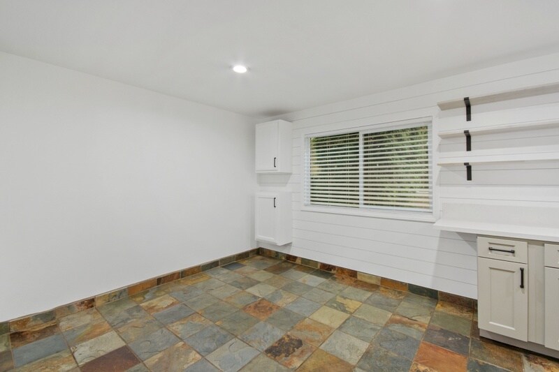 Building Photo - 3948 W 178th St